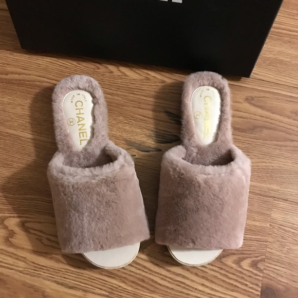 NWT Chanel Rabbit Fur Mules - Picture 3 of 5